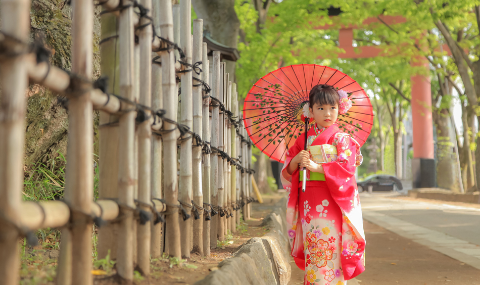 氷川神社のすぐ隣、アンジェフォトスタジオ♪